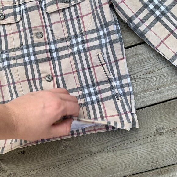 Vintage Burberry London Novacheck Bomber Jacket Size 6 - Picture 16 of 16